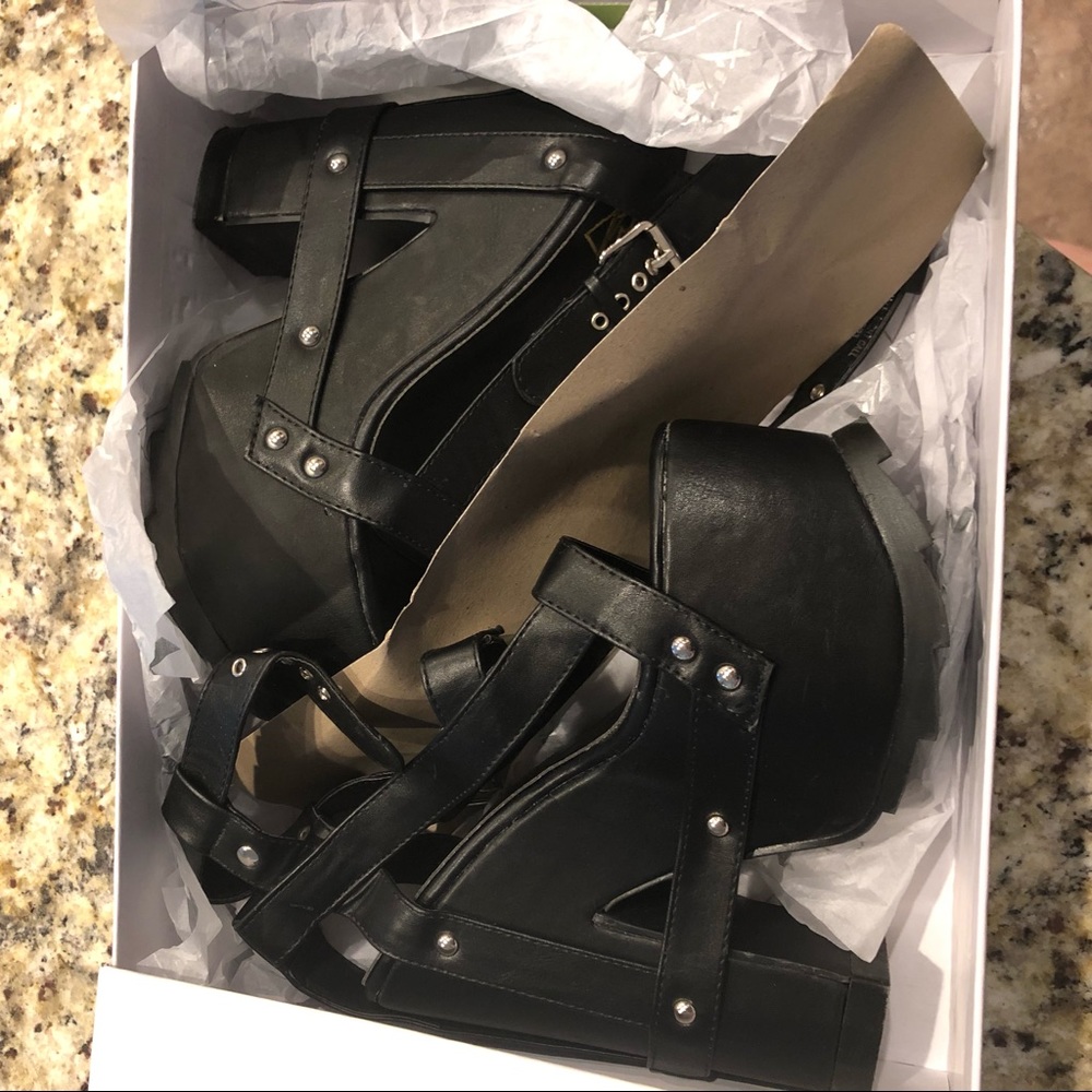 YRU Nightcall Black Platform Heels